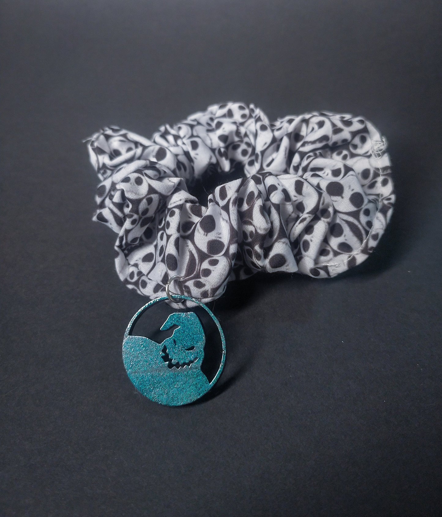 Scrunchie Nightmare Before Christmas – Oogie Boogie / Jack Skellington